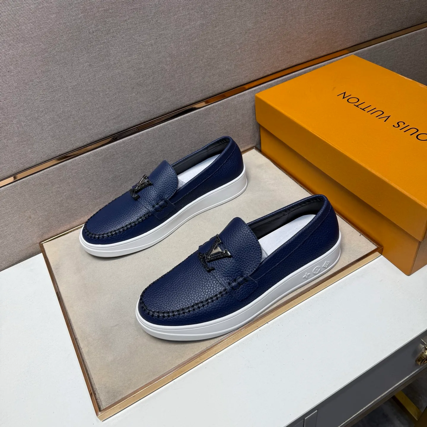Men's men's shoes 💰pp442【LV～】men's casual shoes 2025z cabinet sales simultaneously 🔶Size: 38-44#️⃣ 🔷3 colors🔜The upper is made of multi-material splicing ➕Genuine leather lining, comfortable and breathable, sole: original comfortable and wear-resistant outsole, ⚠️real thing📱photographed🎬real thing is better📢📢📢